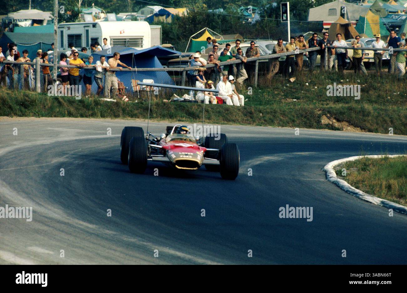 Il pilota semiprofessionista canadese Bill Brack (CDN), Lotus Cosworth 49B, si ritirò dalla sua gara di casa al giro 18 con guasto all'albero motore..Canadian Grand Prix, RD10, Mont-Tremblant, Canada. 22 settembre 1968..migliore IMMAGINE (immagine di credito: ©Sutton Motorsports/ZUMA Press) Foto Stock