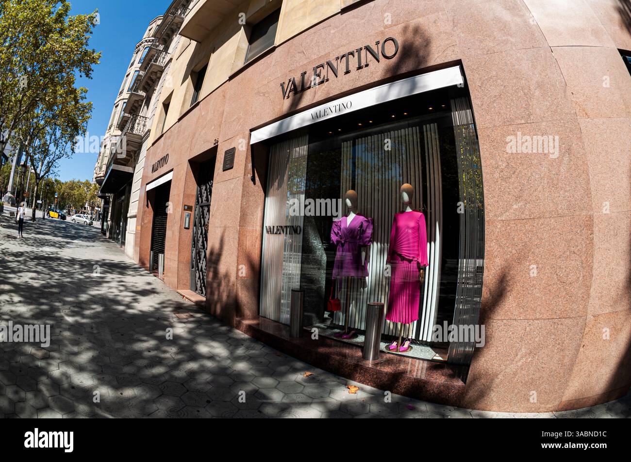Valentino designer vitrine in Paseo de Gracia, Barcellona, Eixample District, Catalogna, Spagna Foto Stock
