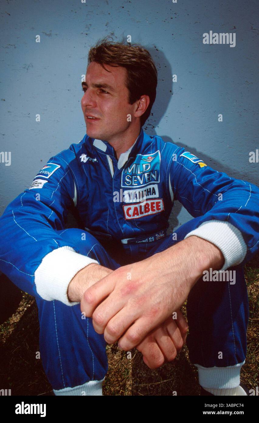 Mark Blundell contento della sua 3° posizione...GP di Spagna, Barcellona, 29 maggio 1994. (Immagine di credito: ©Sutton Motorsports/ZUMA Press) Foto Stock