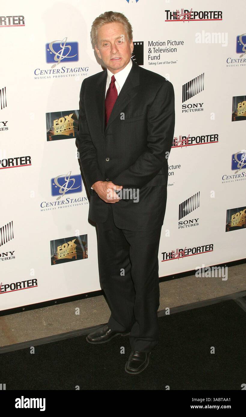 20 ottobre 2007; Hollywood, California, Stati Uniti; l'attore MICHAEL DOUGLAS all'evento benefico " A fine Romance" per il Motion Picture and Television Fund tenutosi presso i Sony Studios credito obbligatorio: foto di Paul Fenton/ZUMA Press. (©) Copyright 2007 di Paul Fenton Foto Stock