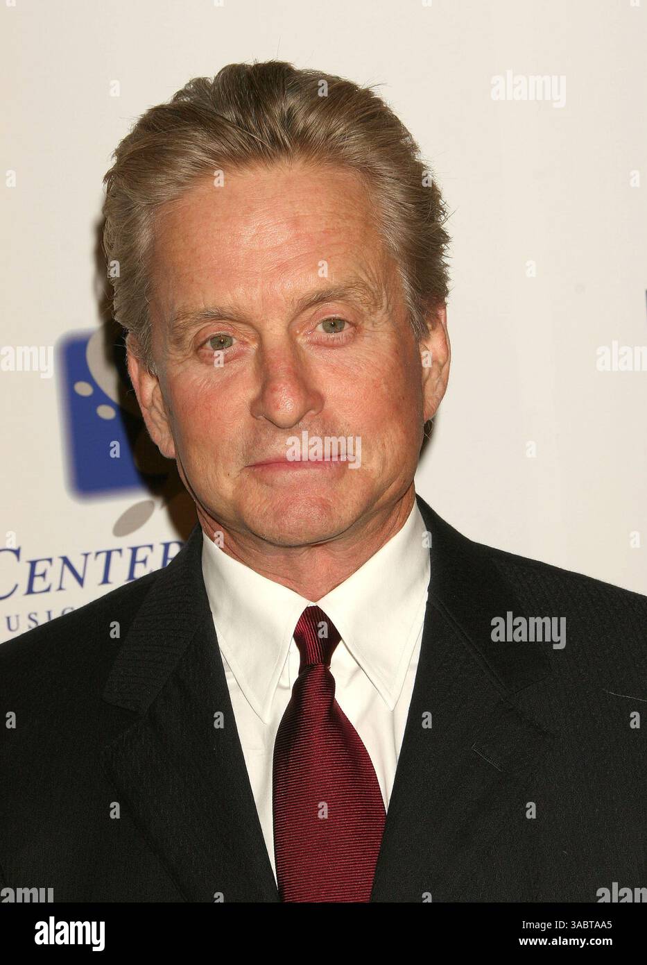 20 ottobre 2007; Hollywood, California, Stati Uniti; l'attore MICHAEL DOUGLAS all'evento benefico " A fine Romance" per il Motion Picture and Television Fund tenutosi presso i Sony Studios credito obbligatorio: foto di Paul Fenton/ZUMA Press. (©) Copyright 2007 di Paul Fenton Foto Stock