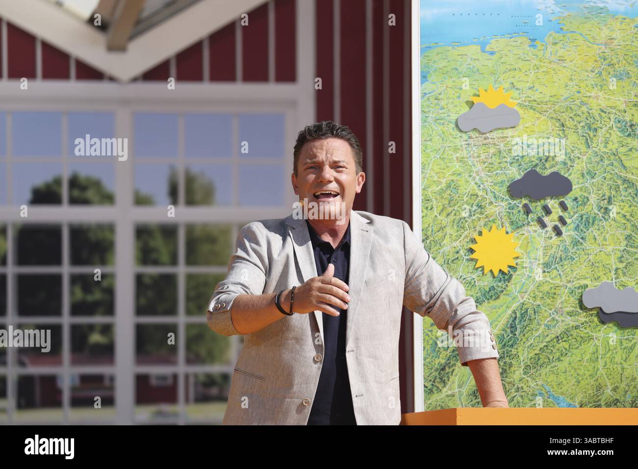 Stefan Mross (cantante / presentatore / intrattenitore) nel programma TV ARD Immer wieder sonntags, Rust, Germania / Germania Foto Stock