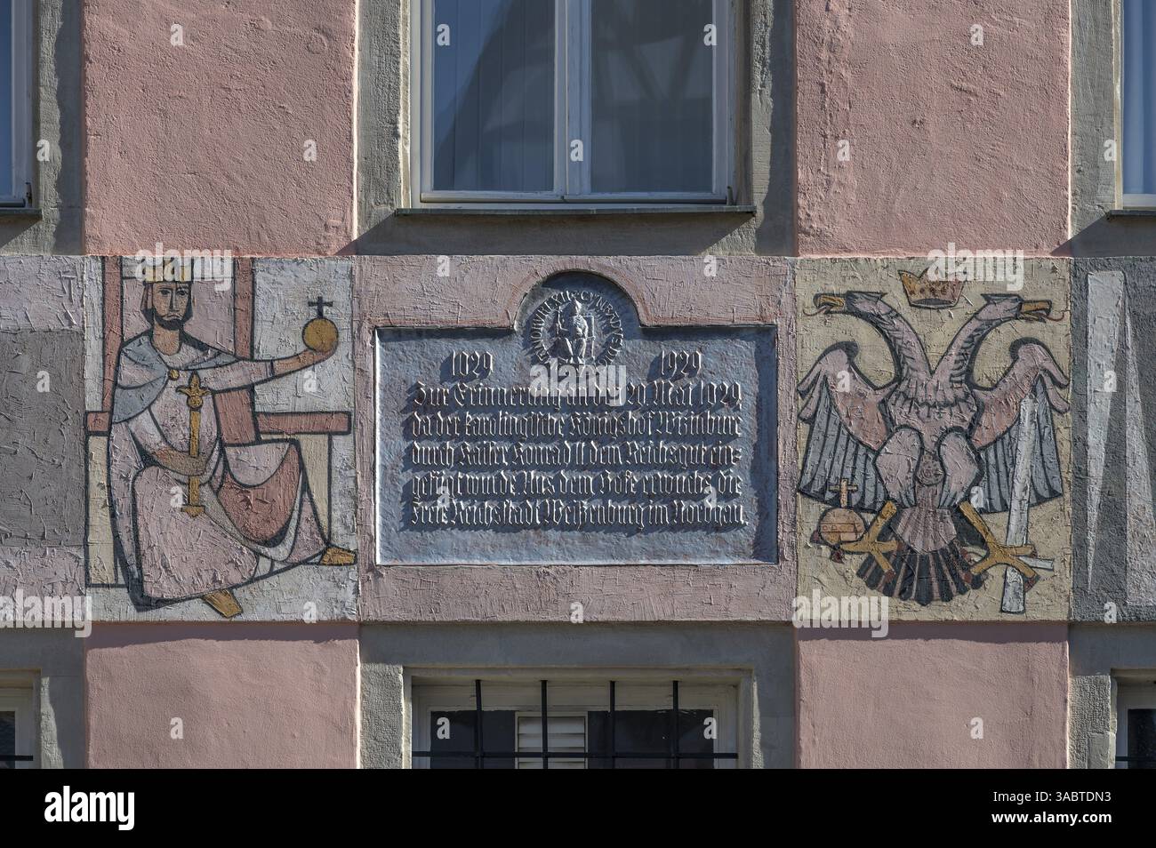 Targa e pittura commemorativa del 20 maggio 1029, libera città imperiale di Weissenburg, Weissenburg, Media Franconia, Baviera, Germania, Europa Foto Stock