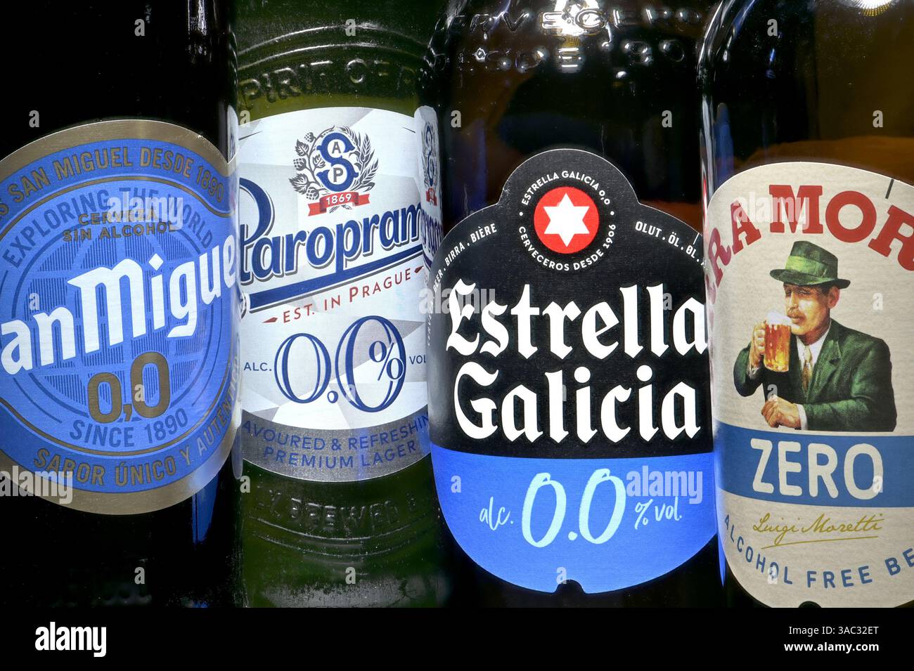 Birre senza alcol in bottiglia Foto Stock
