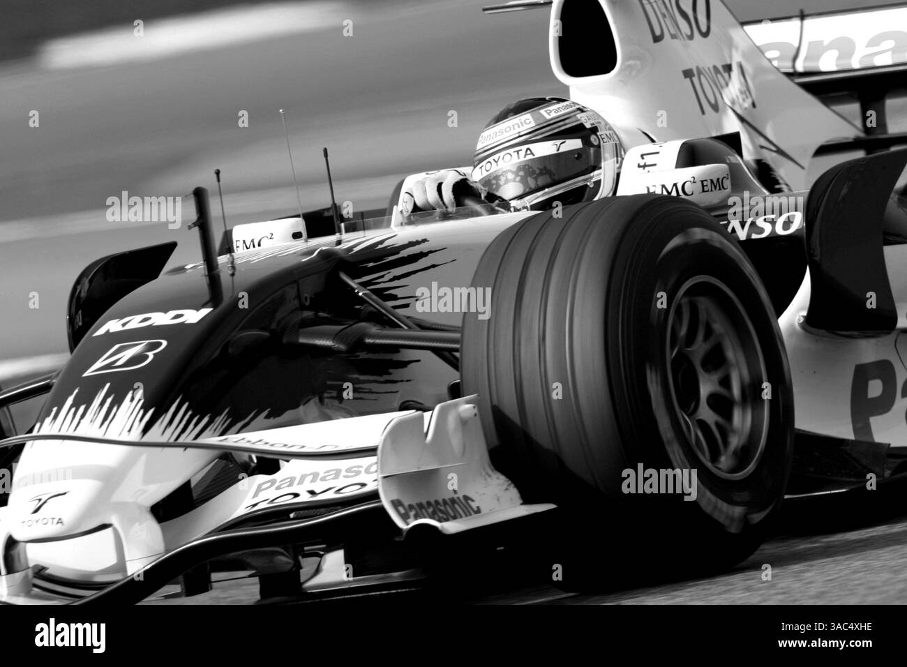 Jarno Trulli (ITA) Toyota TF108 ..Formula One Testing, Day Two, Barcellona, Spagna, 26 febbraio 2008 Foto Stock