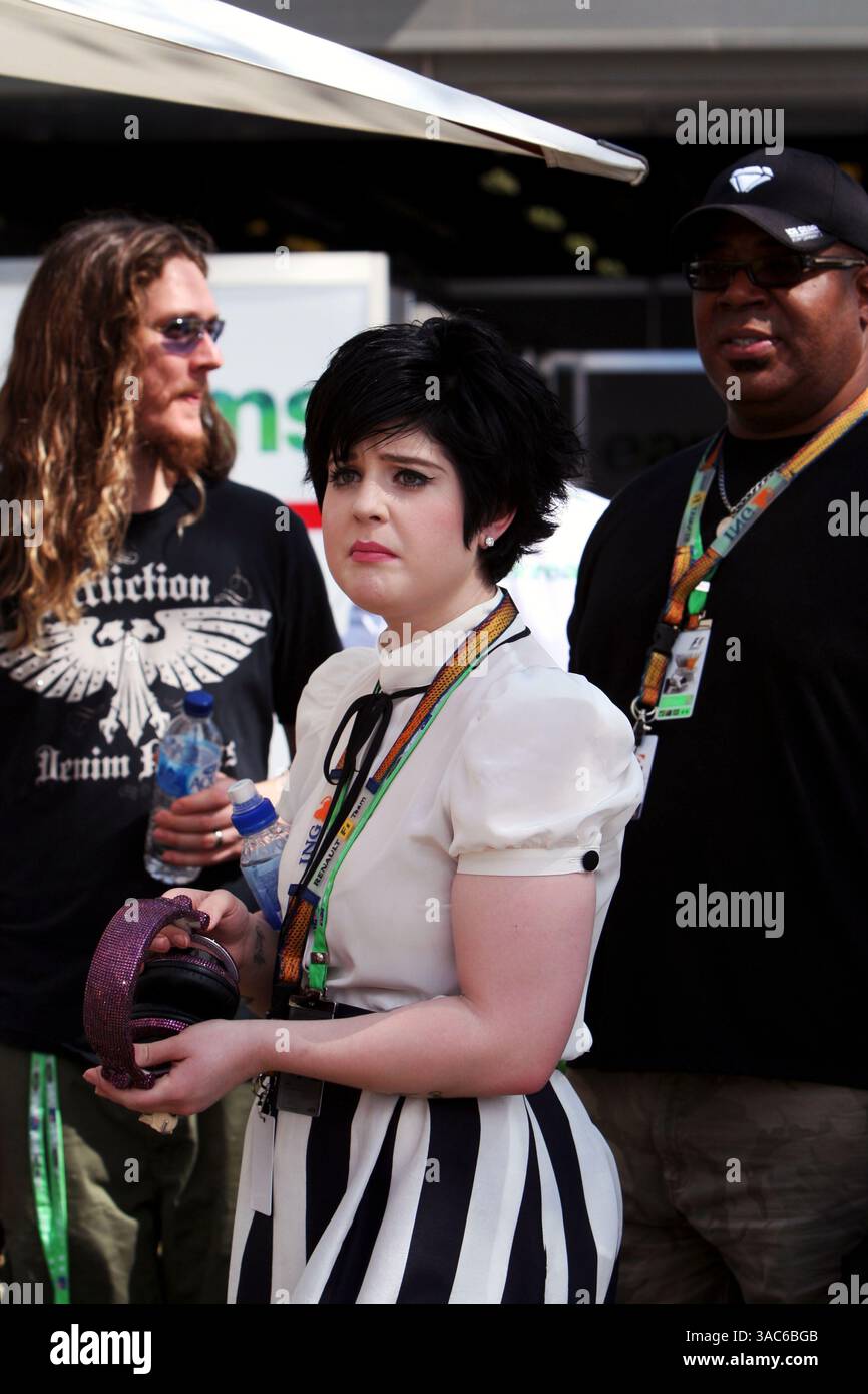 Da L a R): Kelly Osbourne (GBR) con Carl Cox (GBR) DJ...Australian Grand Prix, Rd 1, Race Day, Albert Park, Melbourne, Australia, domenica 16 marzo 2008. Foto Stock