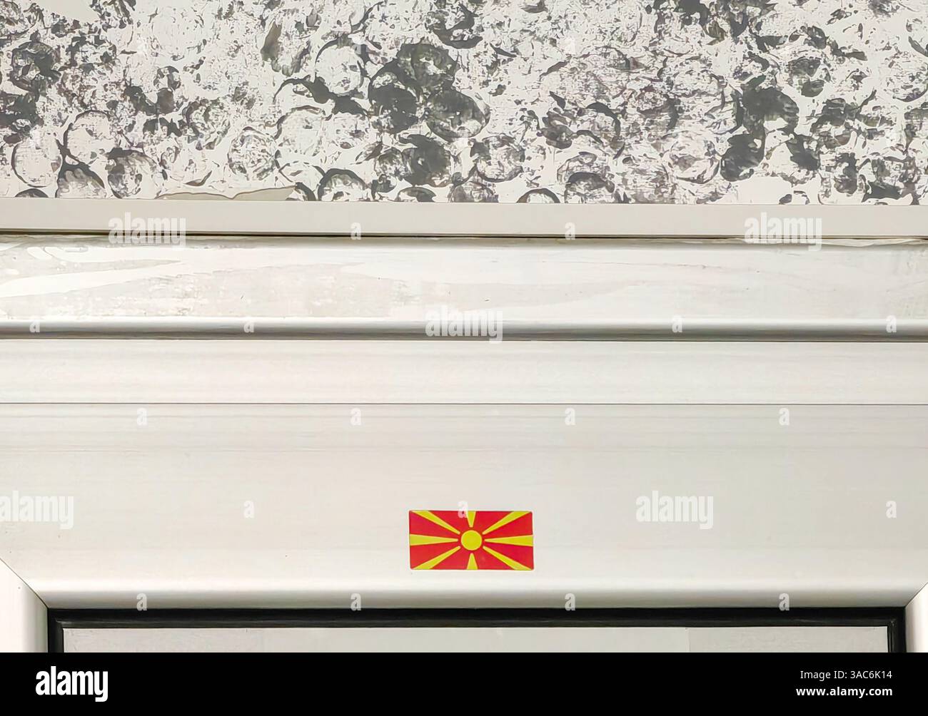 Adesivo con bandiera macedone - Un simbolo nazionale incorniciato Foto Stock