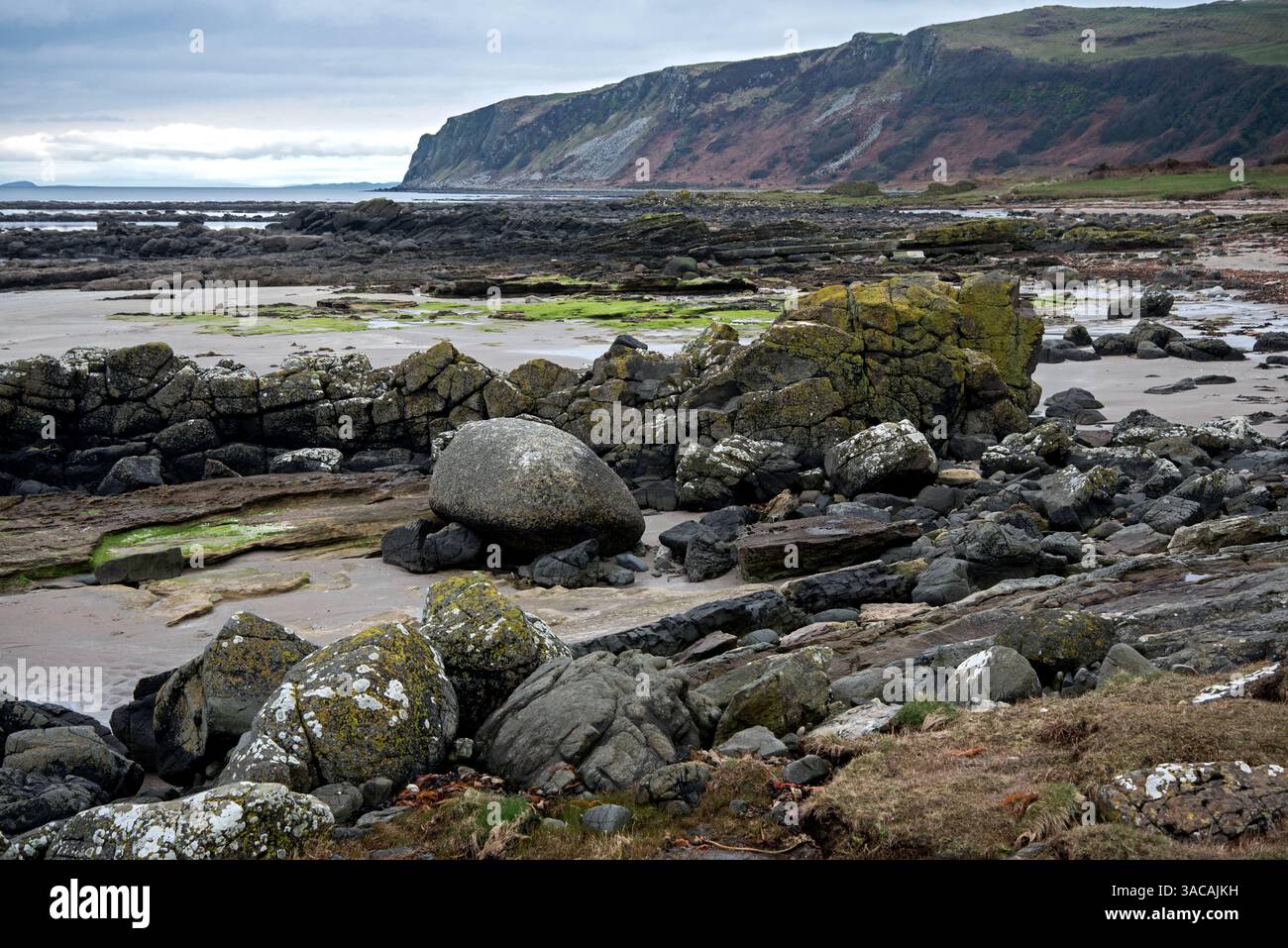 Litorale a Kildonan sull'isola di Arran, Scozia, Regno Unito. Foto Stock