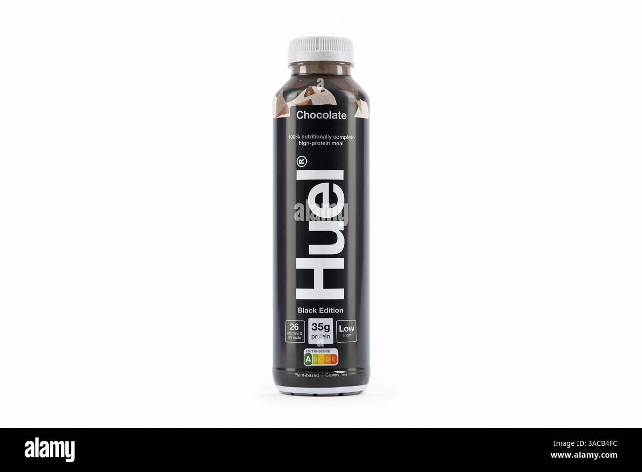 Uno shot in studio di un drink Huel in una bottiglia nera. Foto Stock