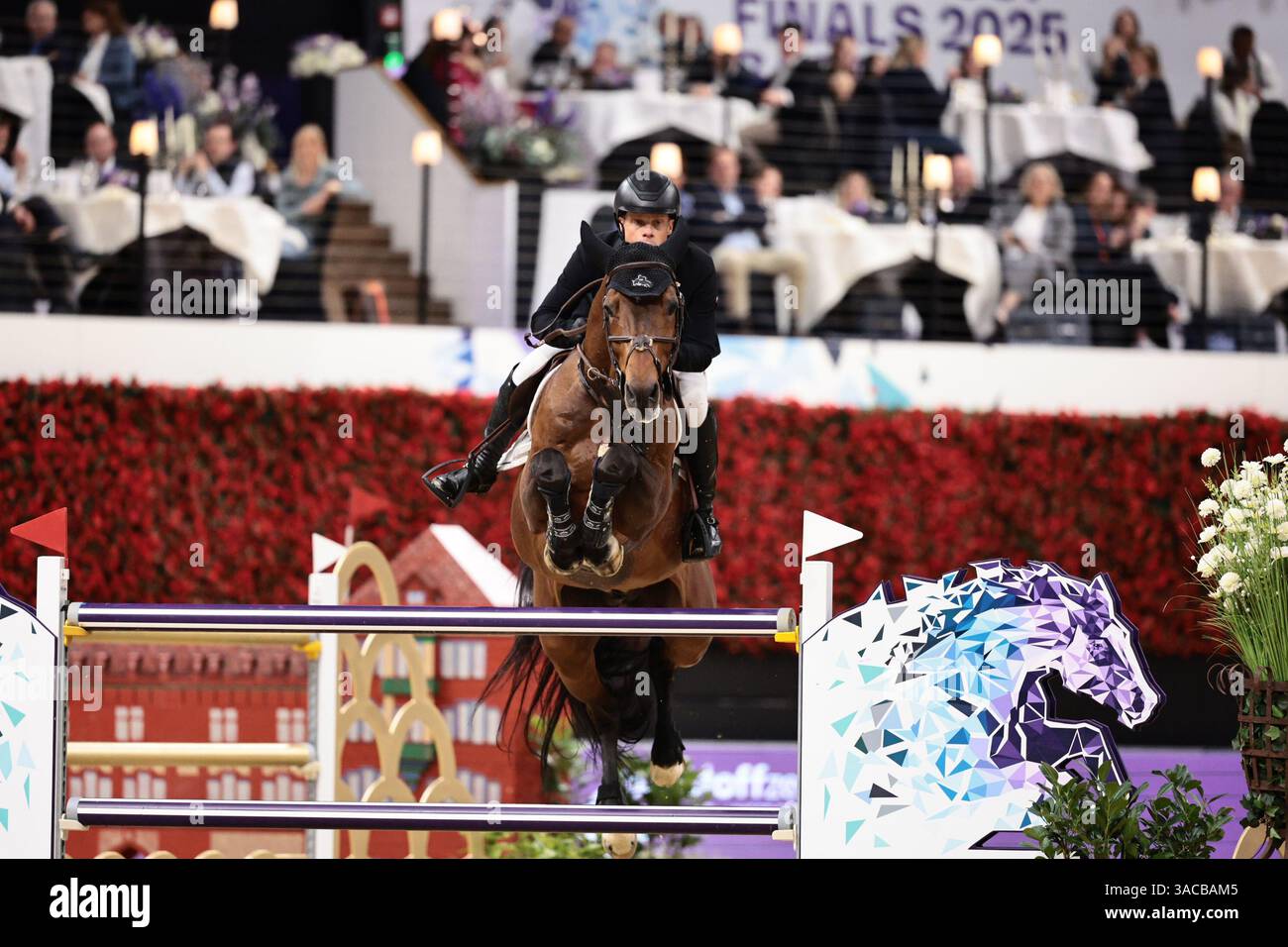 Willem Greve dei Paesi Bassi con Highway TN N.O.P. durante la LONGINES FEI Jumping World Cup™ - finale i alle finali della Coppa del mondo FEI Basilea 2025 il 3 aprile 2025, Basilea, Svizzera (foto di Maxime David - MXIMD Pictures) Foto Stock