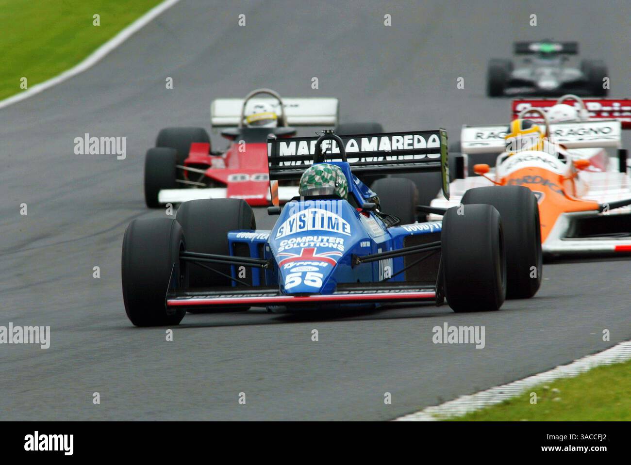 Mike Wrigley (GBR) Tyrrell 012. . FIA Thoroughbred Grand Prix Championship, Rd3, Donington Park, Inghilterra, 19 maggio 2002. IMMAGINE DIGITALE. (Immagine di credito: ©Sutton Motorsports/ZUMA Press) Foto Stock
