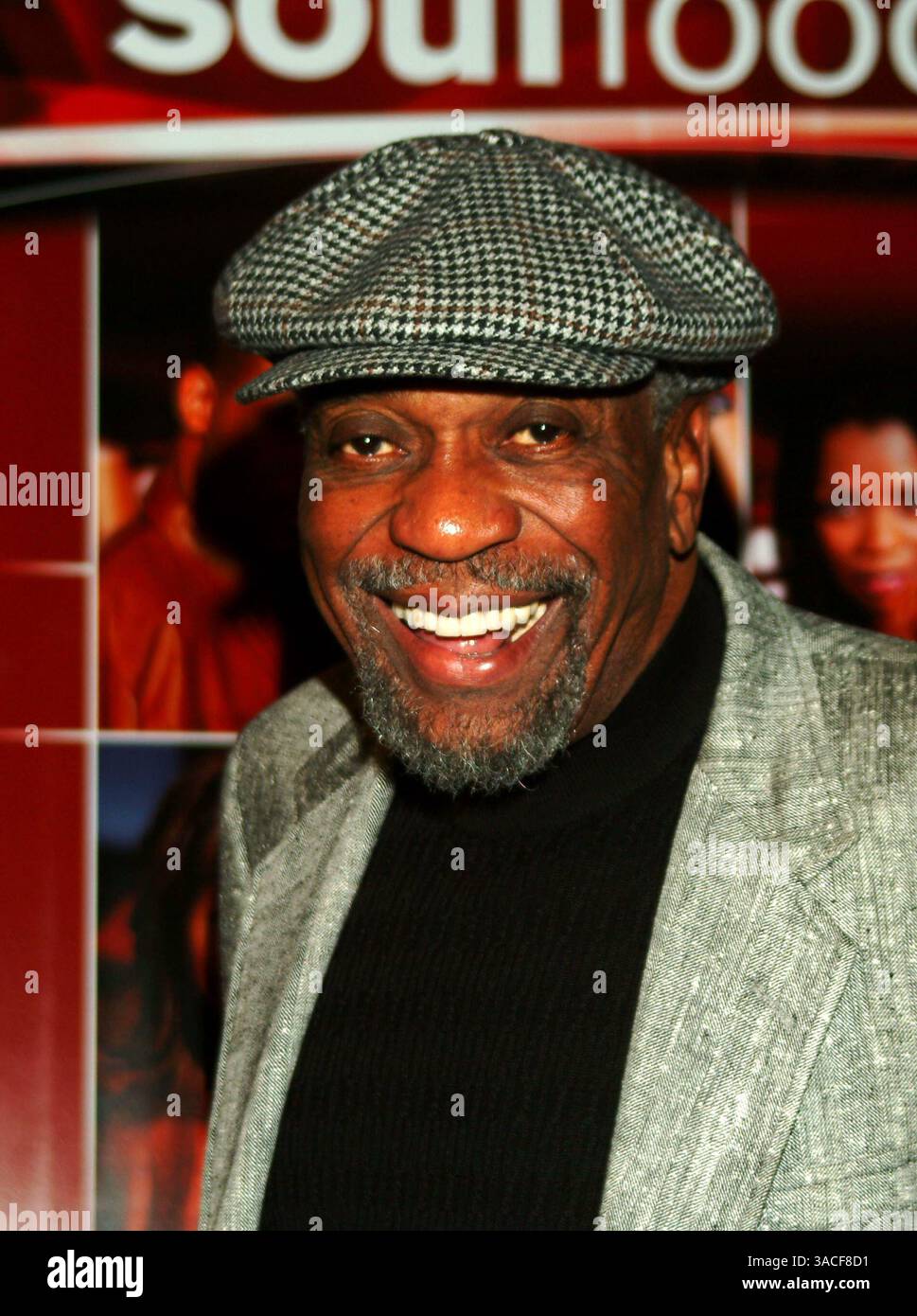 11 febbraio 2004 - Hollywood, California, USA - Bill Cobbs alla prima proiezione della quinta e ultima stagione di "Soul Food" al Director's Guild of America Theater. Foto Stock
