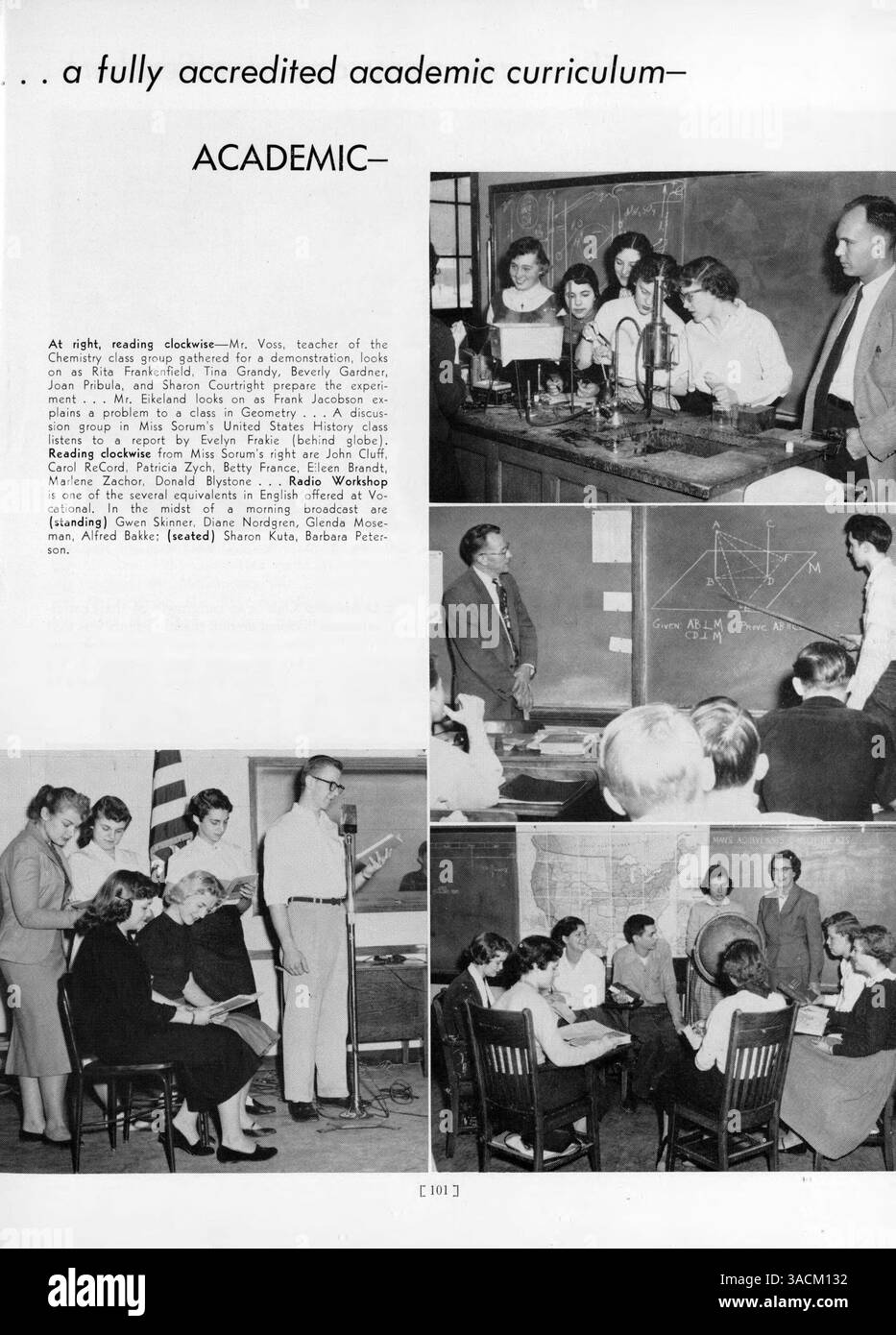 L'annuario del 1955-1956 documenta l'anno scolastico, concentrandosi sul coinvolgimento degli studenti in atletica, club e attività sociali. Mette in evidenza la storia afroamericana e l'impatto culturale del tempo sull'ambiente scolastico. Foto Stock