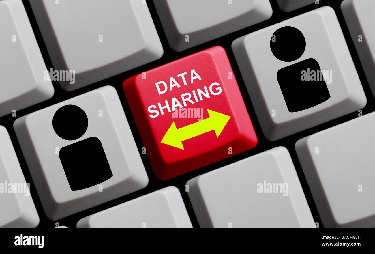 La tastiera del computer con icone mostra la condivisione dei dati Foto Stock