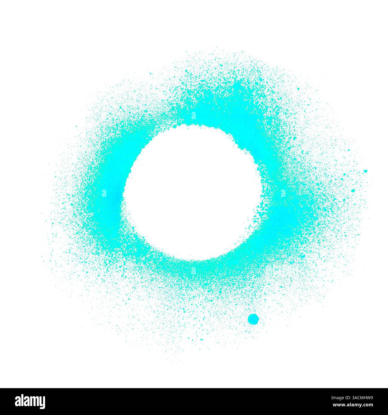 Cerchio bianco come stencil con bordo di vernice graffiti azzurra o sfondo grunge spray con spazio di testo Foto Stock