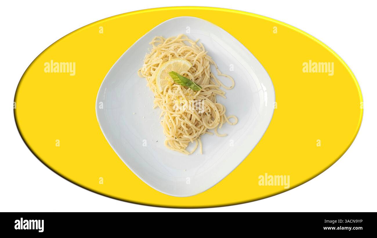Piatto di spaghetti, semplice e allo stesso tempo molto attraente. Gli spaghetti con parmigiano, fetta di limone e foglia di menta fresca giacciono su un piatto bianco che poggia su una base gialla. Foto Stock
