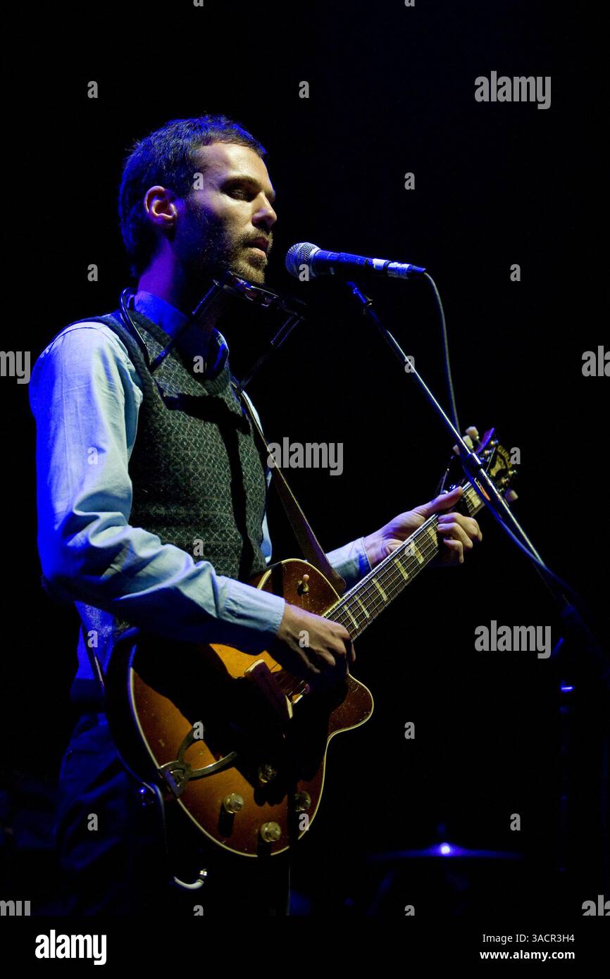 17 novembre 2007 - Oakland, California, Stati Uniti - il cantante britannico PIERS FRANCINI apre Ben Harper e i criminali innocenti al Paramount Theatre, la storica sala concerti Art Deco di Oakland. (Immagine di credito: © Tim Wagner/ZUMA Press) Foto Stock