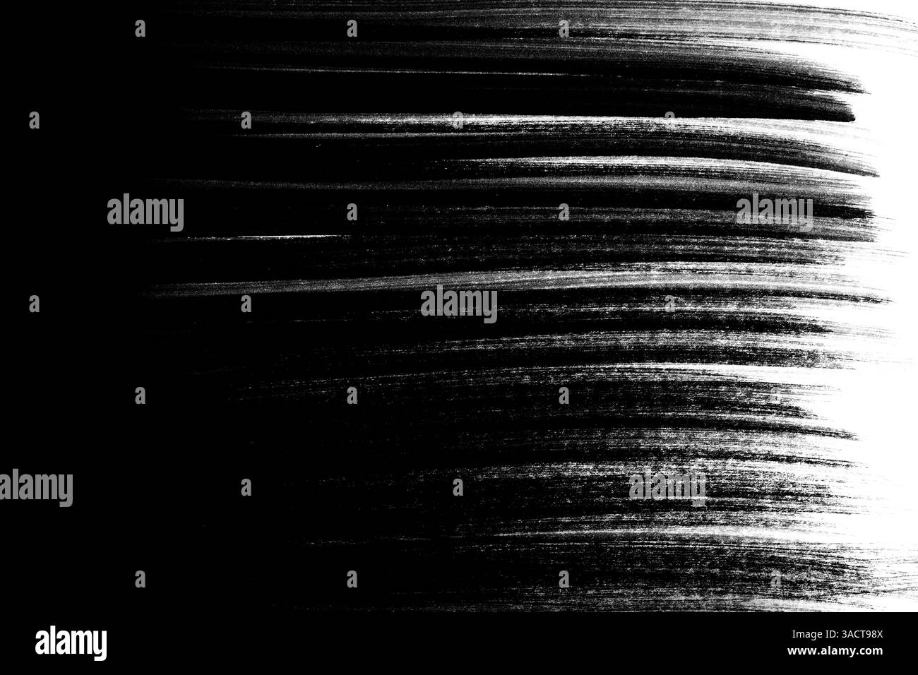 Pennellate nere irregolari come sfumatura su sfondo bianco. Foto Stock