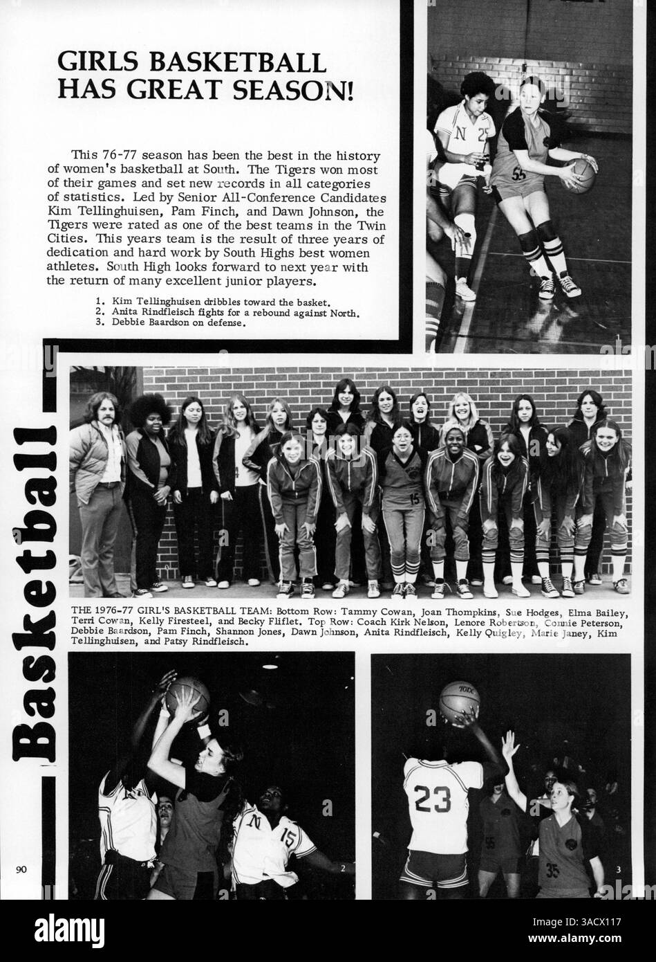 Il 1977 Tiger Yearbook della South High School racconta l'anno scolastico 1976-1977, con studenti, club, squadre di atletica, docenti, e la storia afroamericana all'interno dell'ambiente scolastico. Foto Stock