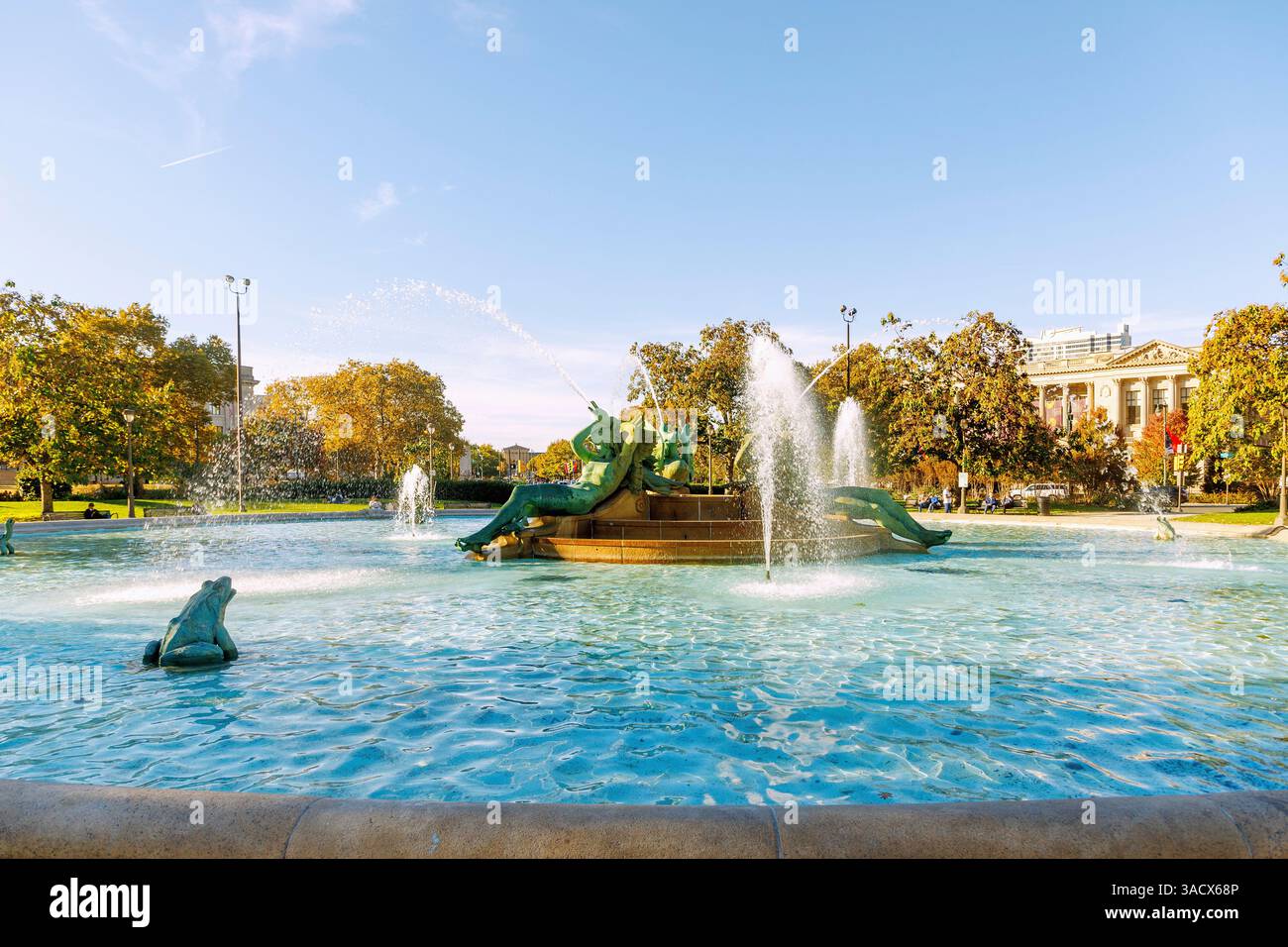 Swann Memorial Fountain su Logan Square nel Parkway Museums District di Philadelphia, Pennsylvania, USA Foto Stock