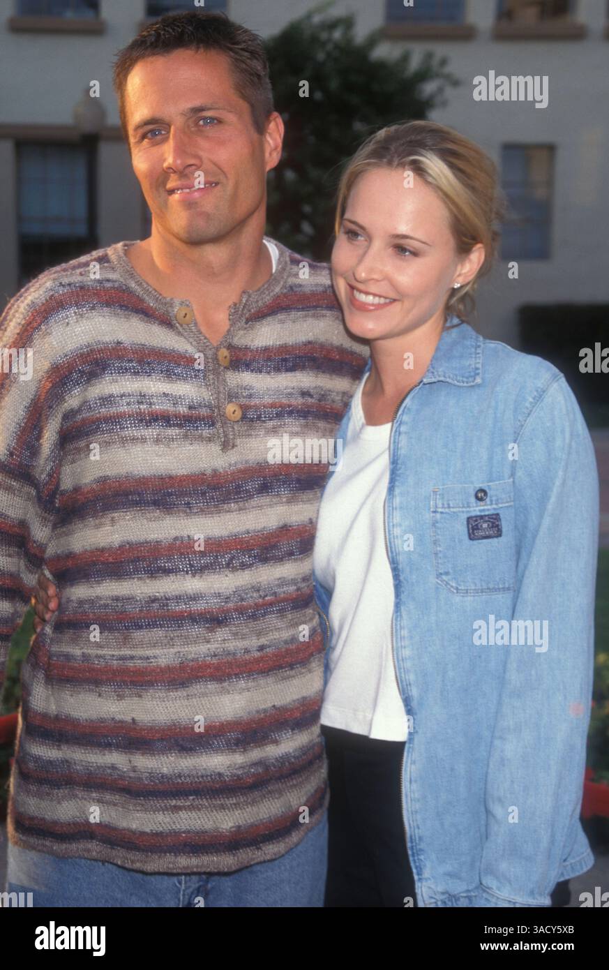 20 luglio 1997 - Los Angeles, California, USA - Rob Estes con Josie Bissett all'evento "An Evening with Uta Hagen" (Credit Image: Kathy Hutchins/ZUMAPRESS.com) Foto Stock