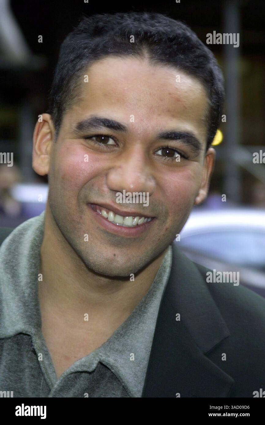 15 maggio 2001; New York, NY, Stati Uniti; l'attore JOHN ORTIZ "The Job" alla festa per la ABC Fall tv line che si è tenuta a Bryant Park. (Immagine di credito: Nancy Kaszerman/ZUMAPRESS.com) Foto Stock