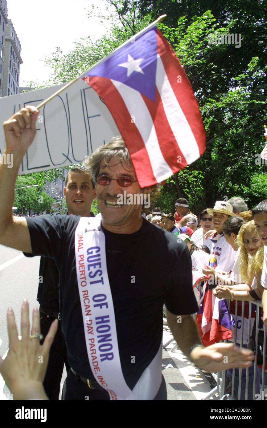 10 giugno 2001; New York, NY, Stati Uniti; il giornalista televisivo GERALDO RIVERA alla 6a Parata annuale del Puerto Rican Day. (Immagine di credito: Nancy Kaszerman/ZUMAPRESS.com) Foto Stock