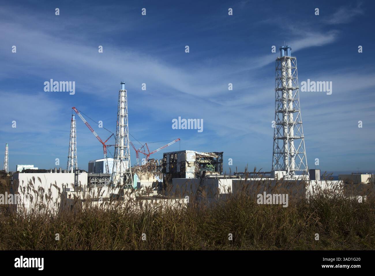 12 novembre 2011 - Tokyo, Giappone - Una veduta della centrale nucleare di Fukushima dai-ichi in Okuma, Giappone sabato 12 novembre 2011. (Immagine di credito: © David Guttenfelder-Pool/Jana Press/ZUMAPRESS.com) Foto Stock