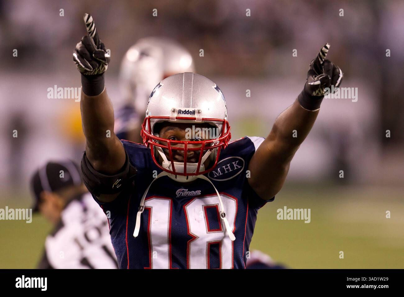 13 novembre 2011: Il wide receiver dei New England Patriots Matthew Slater (18) reagisce al recupero fumble del punt durante la partita NFL tra i New England Patriots e i New York Jets al MetLife Stadium di East Rutherford, New Jersey. I Patriots batterono i Jets, 37-16.(Credit Image: © Chris Szagola/Cal Sport Media/ZUMAPRESS.com) Foto Stock