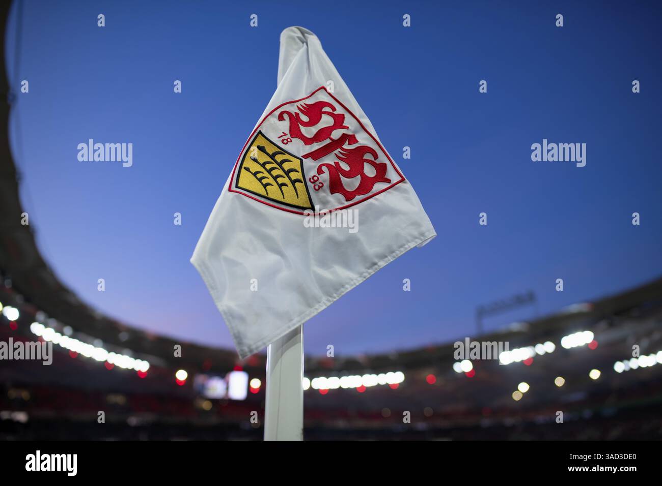 Bandiera d'angolo, logo, VfB Stoccarda, ora blu, cielo, Blue, semifinale, DFB Cup, MHPArena, MHP Arena Stuttgart, Baden-Wuerttemberg, Germania, Europa Foto Stock