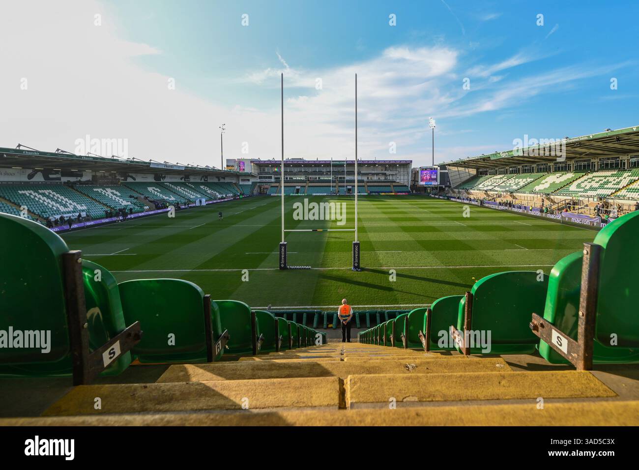 Northampton, Regno Unito. 4 aprile 2025. Vista generale del Cinch Stadium ai Franklin's Gardens, sede dei Northampton Saints, davanti alla Investec Champions Cup Round of 16 match tra Northampton Saints e ASM Clermont Auvergne al cinch Stadium@Franklin's Gardens, Northampton. Il credito per immagini dovrebbe essere: Craig Thomas/Sportimage Credit: Sportimage Ltd/Alamy Live News Foto Stock
