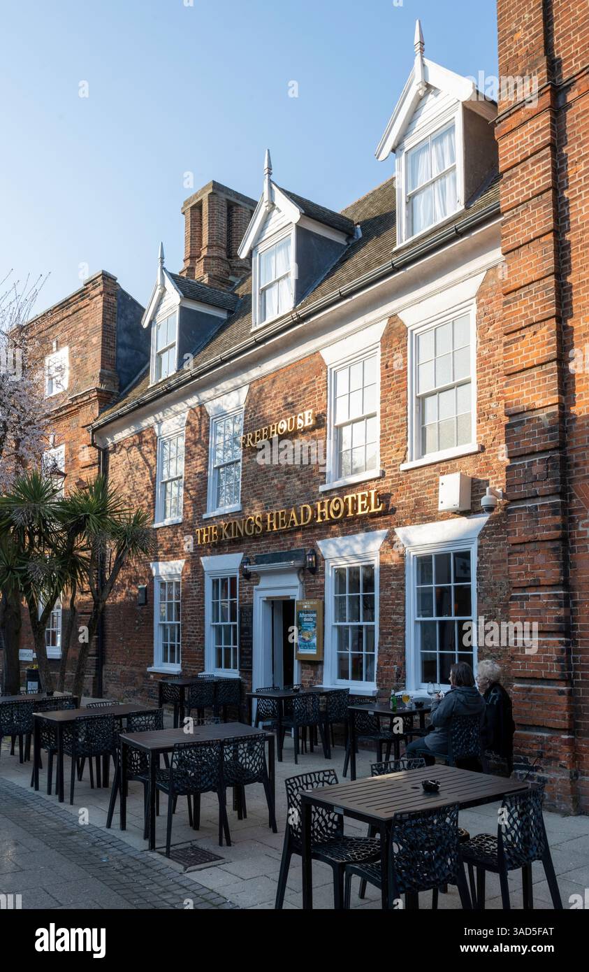 The Kings Head Hotel - Wetherspoon Public House - New Market, Beccles, Suffolk, East Anglia, Inghilterra, REGNO UNITO Foto Stock