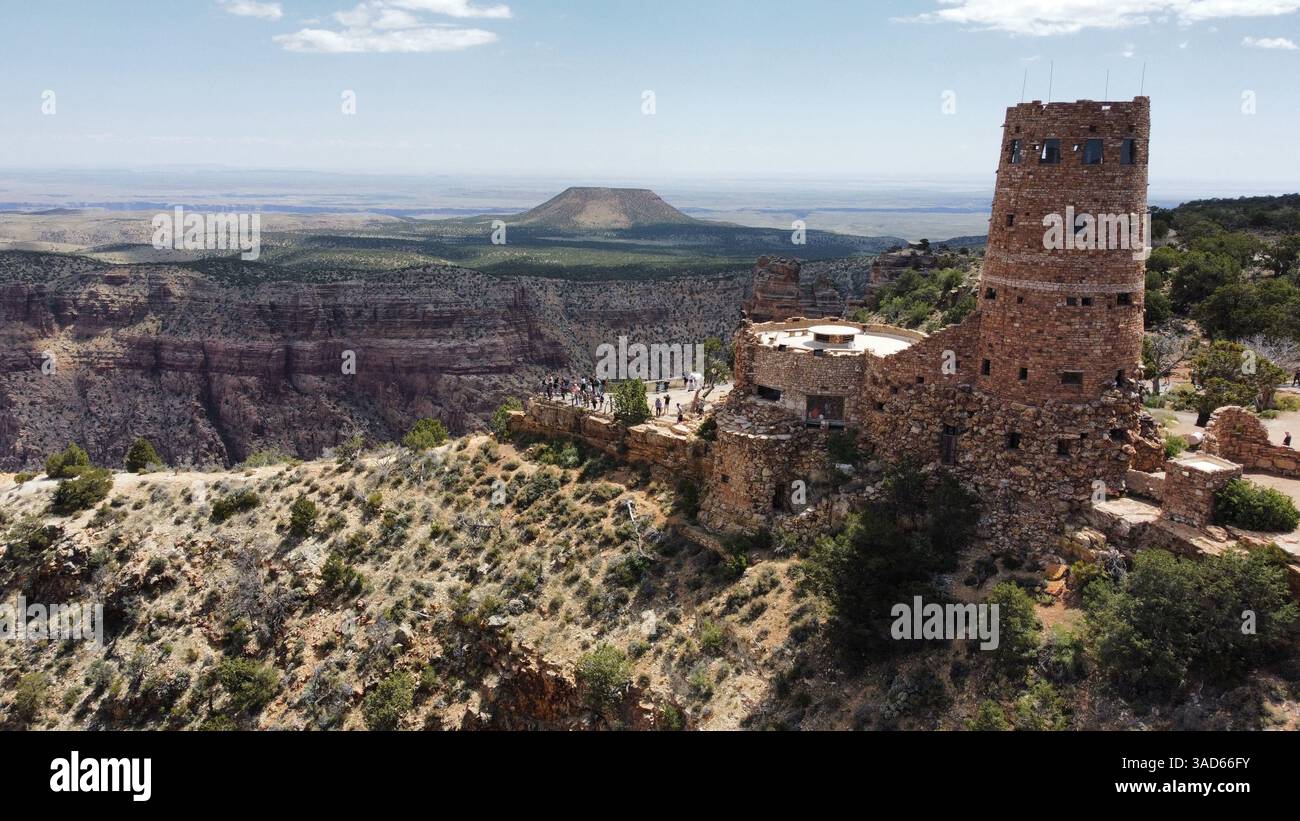 Volo in droni sul Desert View Point del Grand Canyon in Arizona Foto Stock