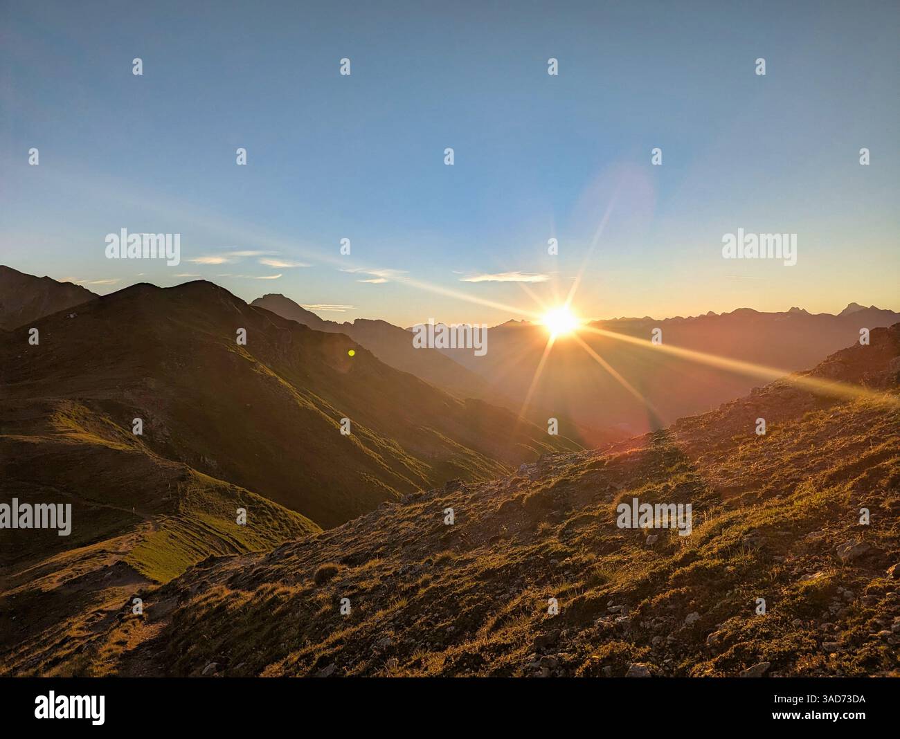 Alba sul monte Davos Klosters. Foto di alta qualità Foto Stock