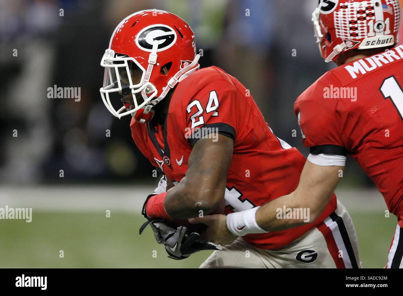 3 dicembre 2011 - Atlanta, Georgia, U. S - 3 dicembre 2011 - Atlanta, Georgia, Stati Uniti - il running back della Georgia Ken Malcome (24) si aggiudica la ventesima edizione della SEC Championship Game. LSU ha sconfitto Georgia 42-10 al Georgia Dome di Atlanta. (Immagine di credito: Â© Jason Clark / Southcreek / ZUMAPRESS.com) (immagine di credito: © Jason Clark/Southcreek/ZUMAPRESS.com) Foto Stock