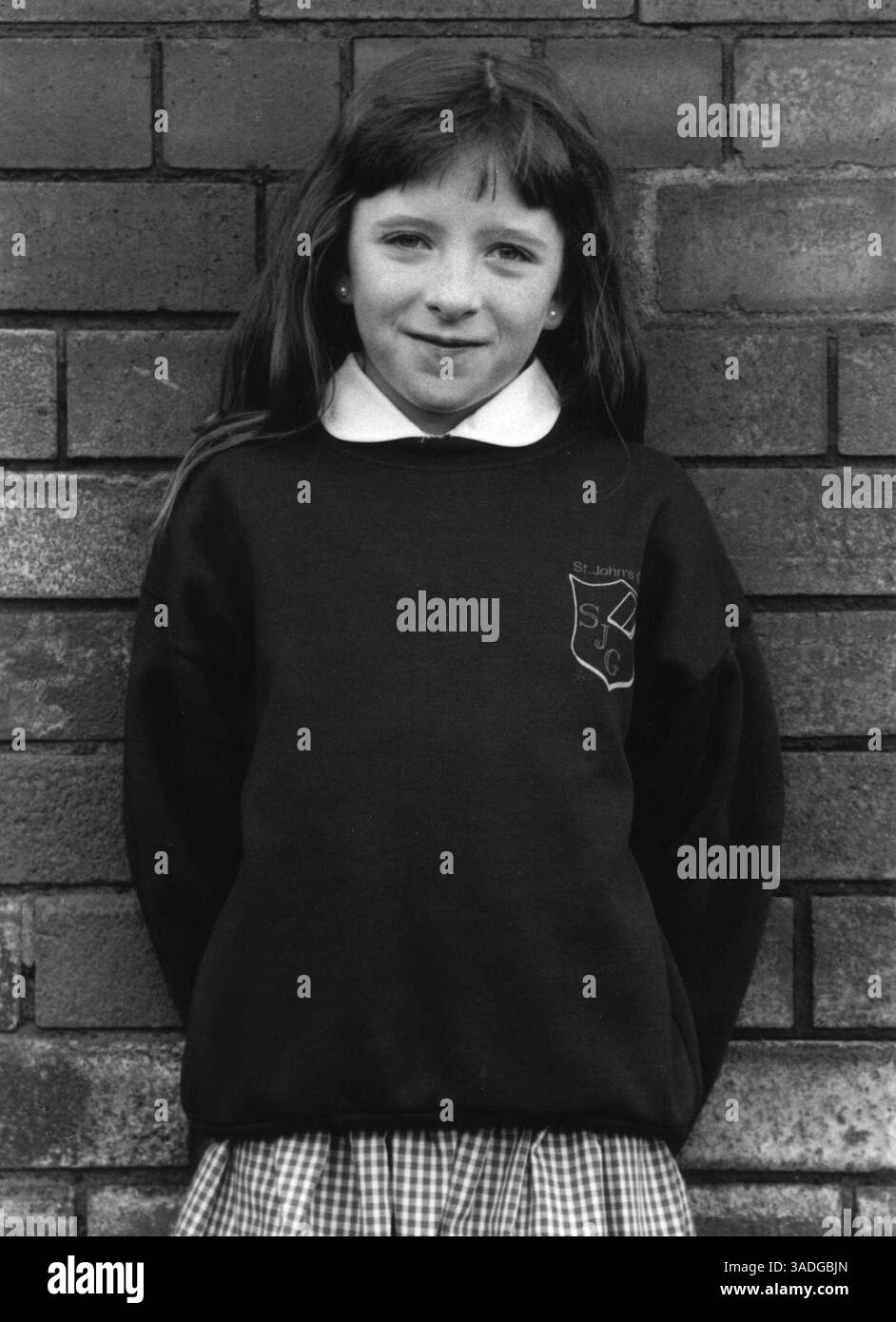 00 00, 1997; Belfast, Irlanda del Nord; gli studenti della St. John's Primary School for Girls a West Belfast hanno sofferto di un numero insolitamente elevato di genitori persi a causa di uccisioni casuali da parte di gruppi paramilitari protestanti. (Immagine di credito: Tom Kumpf/ZUMAPRESS.com) Foto Stock