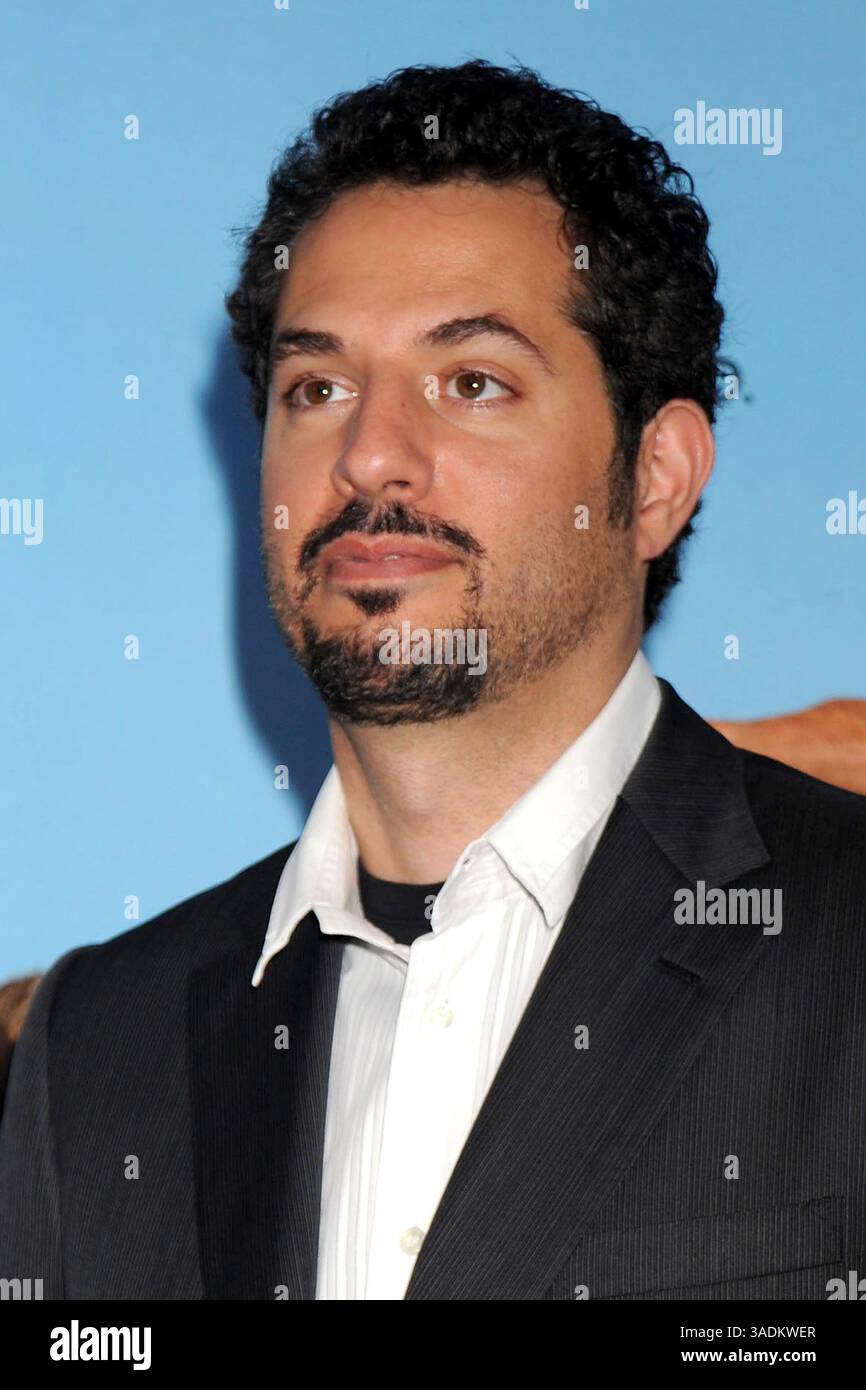 4 giugno 2008. New York City . Guy Oseary partecipa alla premiere "You Don't Mess with the Zohan" tenutasi presso lo Ziegfeld Theater (immagine di credito: Sharkpixs/ZUMAPRESS.com) Foto Stock