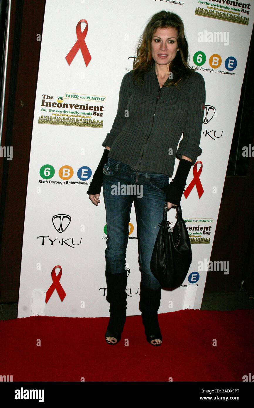 06 dic. 2009 - Hollywood, California, Stati Uniti - I14535CHW . Beneficenza della ''Maratona dell'AIDS'' di Brandon Trentham ospitata da Rachel Sterling alla Jane's House di Hollywood, California 12-06-2009.CUCINA TIAN. 2009 (immagine di credito: Ed Geller/Globe Photos/ZUMAPRESS.com) Foto Stock