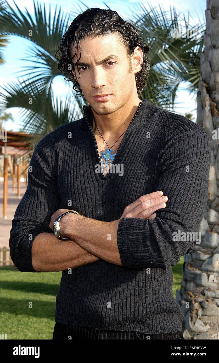 30 novembre 2003; Oropesa del Mar, SPAGNA; JUAN ANTONIO RUIZ, 23 e laureato in informatica, è stato incoronato Mister Spain 2003. (Immagine di credito: Remi Agency/ZUMAPRESS.com) Foto Stock