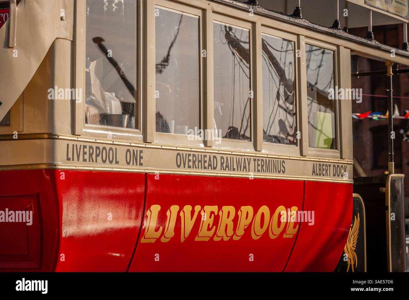 Thornycroft Steam Omnibus, Royal Albert Dock, Liverpool, Merseyside, Inghilterra, REGNO UNITO Foto Stock