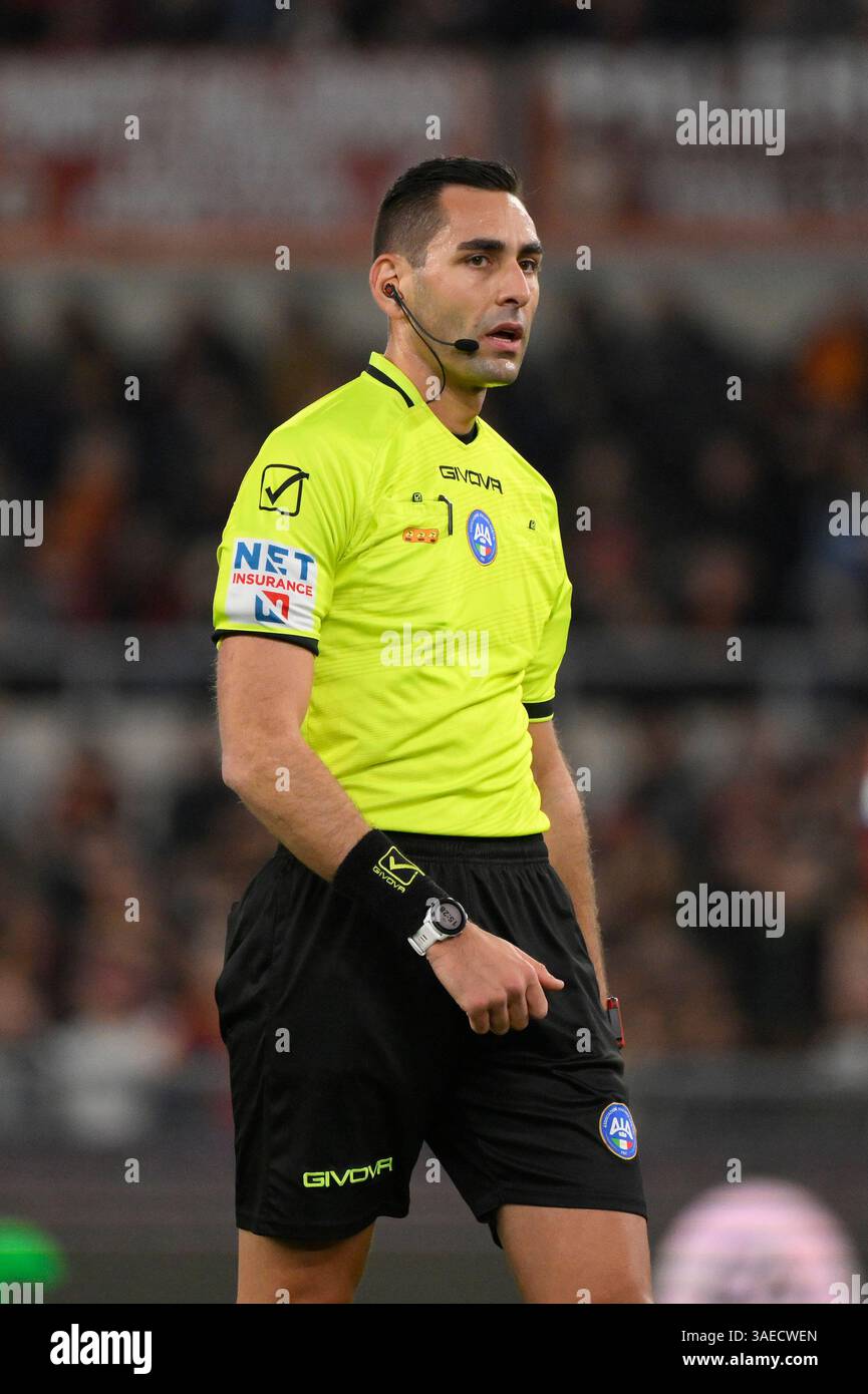 Roma, Italia. 6 aprile 2025. Andrea Colombo arbitro durante la partita di calcio di serie A Enilive tra AS Roma e Juventus FC allo stadio Olimpico di Roma, Italia - domenica 6 aprile 2025. Sport - calcio. (Foto di Fabrizio Corradetti/LaPresse) credito: LaPresse/Alamy Live News Foto Stock