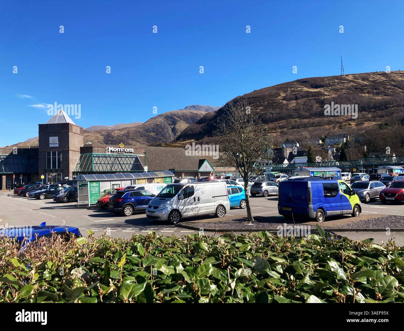 Vista del supermercato Morrisons, Fort William, Scozia - Immagine stock catturata con smartphone