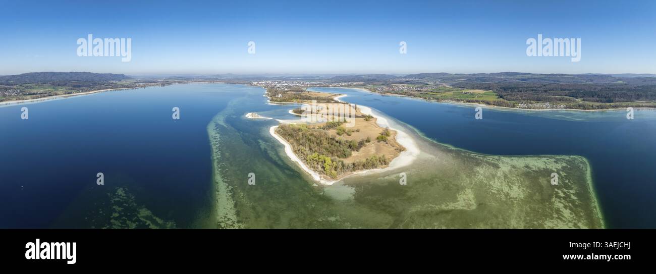 Vista aerea, panorama della penisola di Mettnau con bassa marea e bassi fondali, pericolo per il traffico marittimo, Markelfinger Winkel sulla destra, lago Zell sulla t Foto Stock