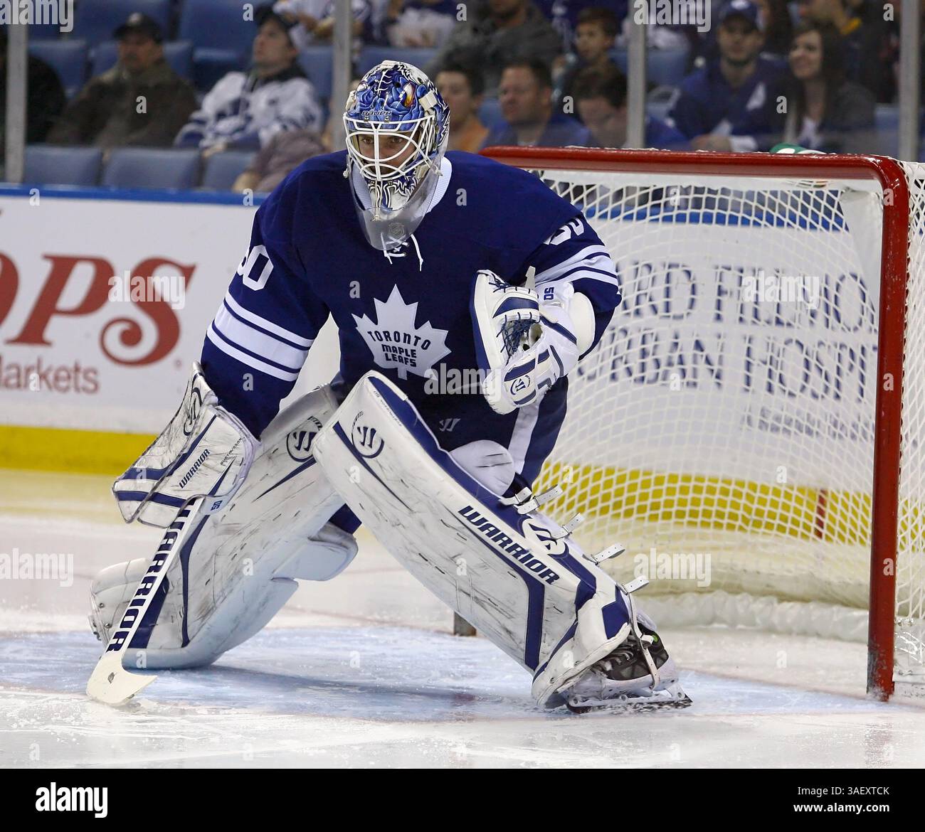 NHL Hockey-Fri, 13 gennaio 2012, Toronto Goalie Jonas Gustavsson #50 durante il secondo periodo di azione nella NHL Hockey Game tra i Toronto Maple Leafs @ Buffalo Sabres al First Niagara Center di Buffalo NY. (Immagine di credito: © Nick Loverde/Cal Sport Media/ZUMAPRESS.com) Foto Stock
