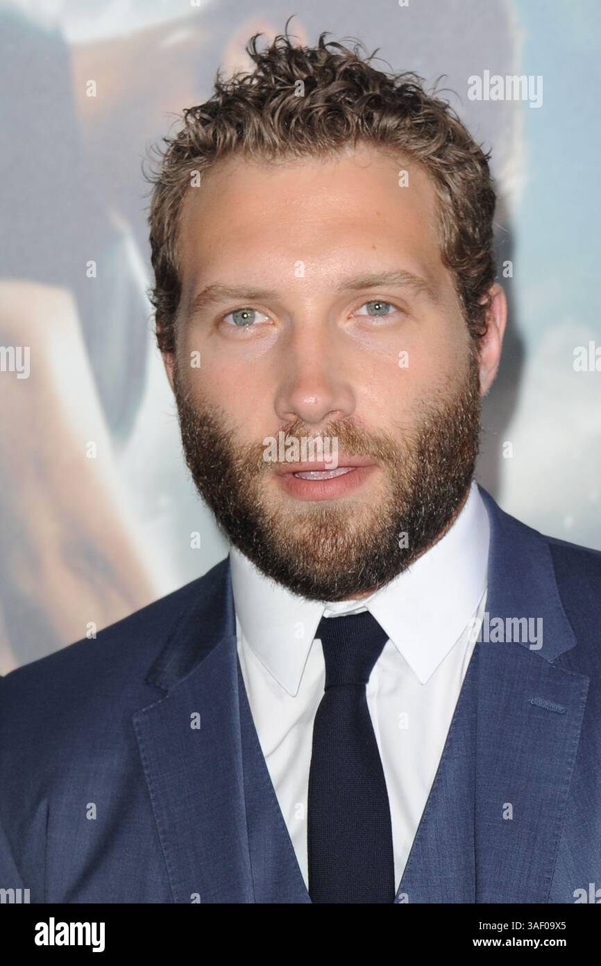16 marzo 2015 - New York, NY, Stati Uniti d'America - 16 marzo 2015 New York City..Jai Courtney partecipa alla prima mondiale "The Divergent Series: Insurgent" al Ziegfeld Theater il 16 marzo 2015 a New York City (immagine di credito: © Kristin Callahan - Ace Pictures/Ace Pictures/ZUMA Wire) Foto Stock