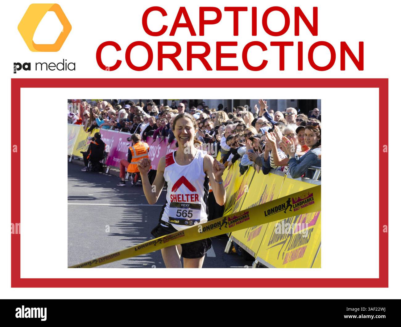 ATTENZIONE EDITOR DI IMMAGINI, SOMMI E BIBLIOTECARI DI IMMAGINI: Correzione didascalia per questa immagine trasmessa a 14,15 sulla Slugged SPORT Marathon 14155955 6/4/25, correzione del nome da Jen Sykes a Vicky Knight, corretta didascalia di seguito, immagine sarà ritrasmessa EDITORIALE UTILIZZARE SOLO Vicky Knight prima donna a attraversare il traguardo durante la London Landmarks Half Marathon, ospitata dalla gravidanza e beneficenza bambino Tommy's... Data foto: Domenica 6 aprile 2025. I corridori che partecipano per oltre 700 diverse cause di beneficenza hanno raccolto più di 67 milioni di sterline dalla mezza Maratona di Londra Foto Stock