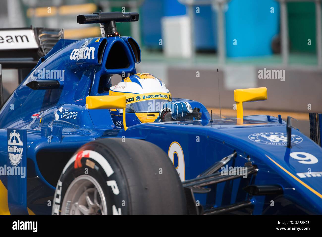 14 marzo 2015: Marcus Ericsson (SWE) n. 9 del Sauber F1 Team lascia i box per la terza prova al Gran Premio di Formula 1 australiano 2015 ad Albert Park, Melbourne, Australia. Sydney Low/Cal Sport Media (immagine di credito: © Sydney Low/Cal Sport Media/ZUMAPRESS.com) Foto Stock