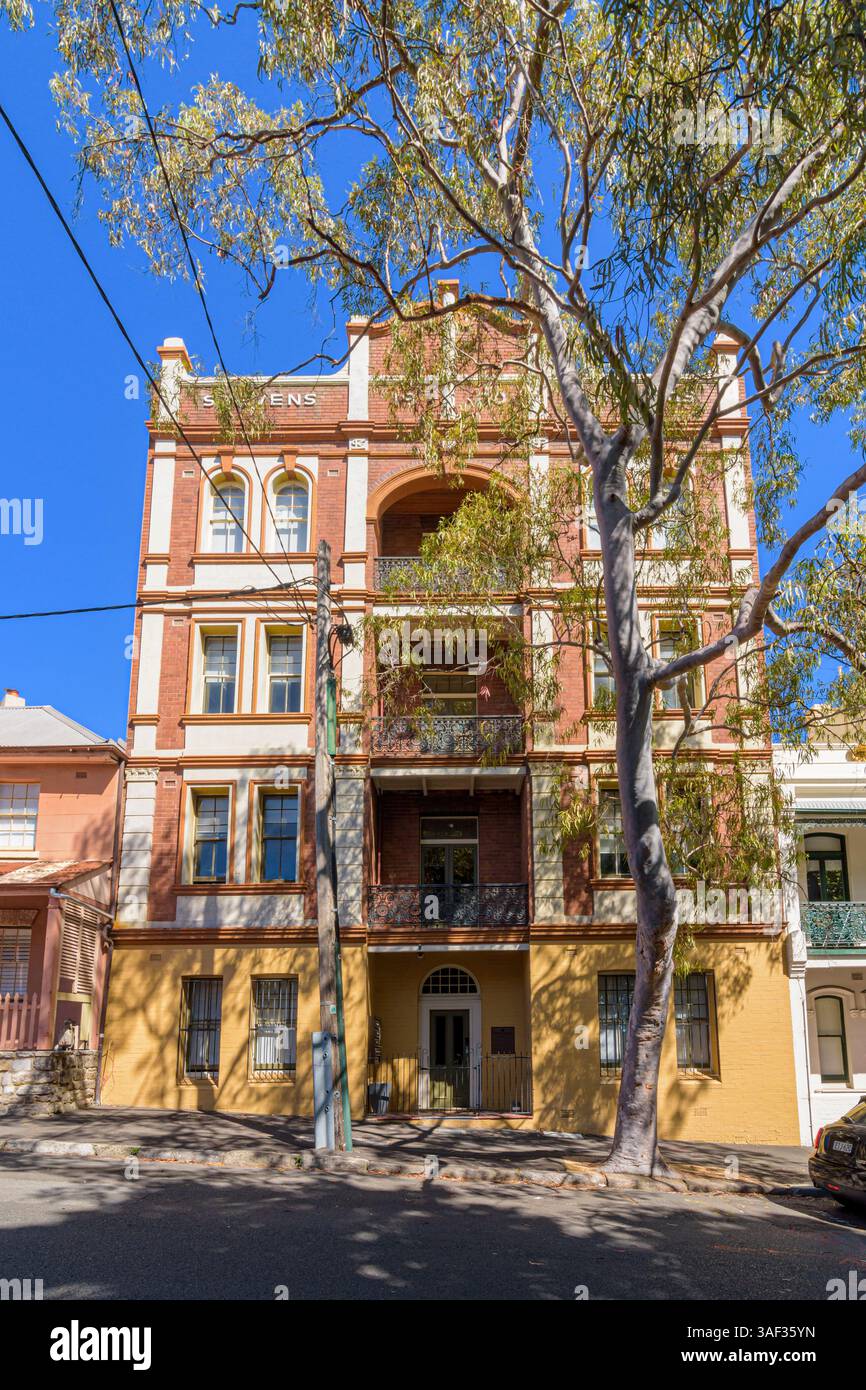 Stevens Terrace è un edificio storico tardo vittoriano situato lungo Windmill Street, Millers Point, Sydney, nuovo Galles del Sud, Australia Foto Stock