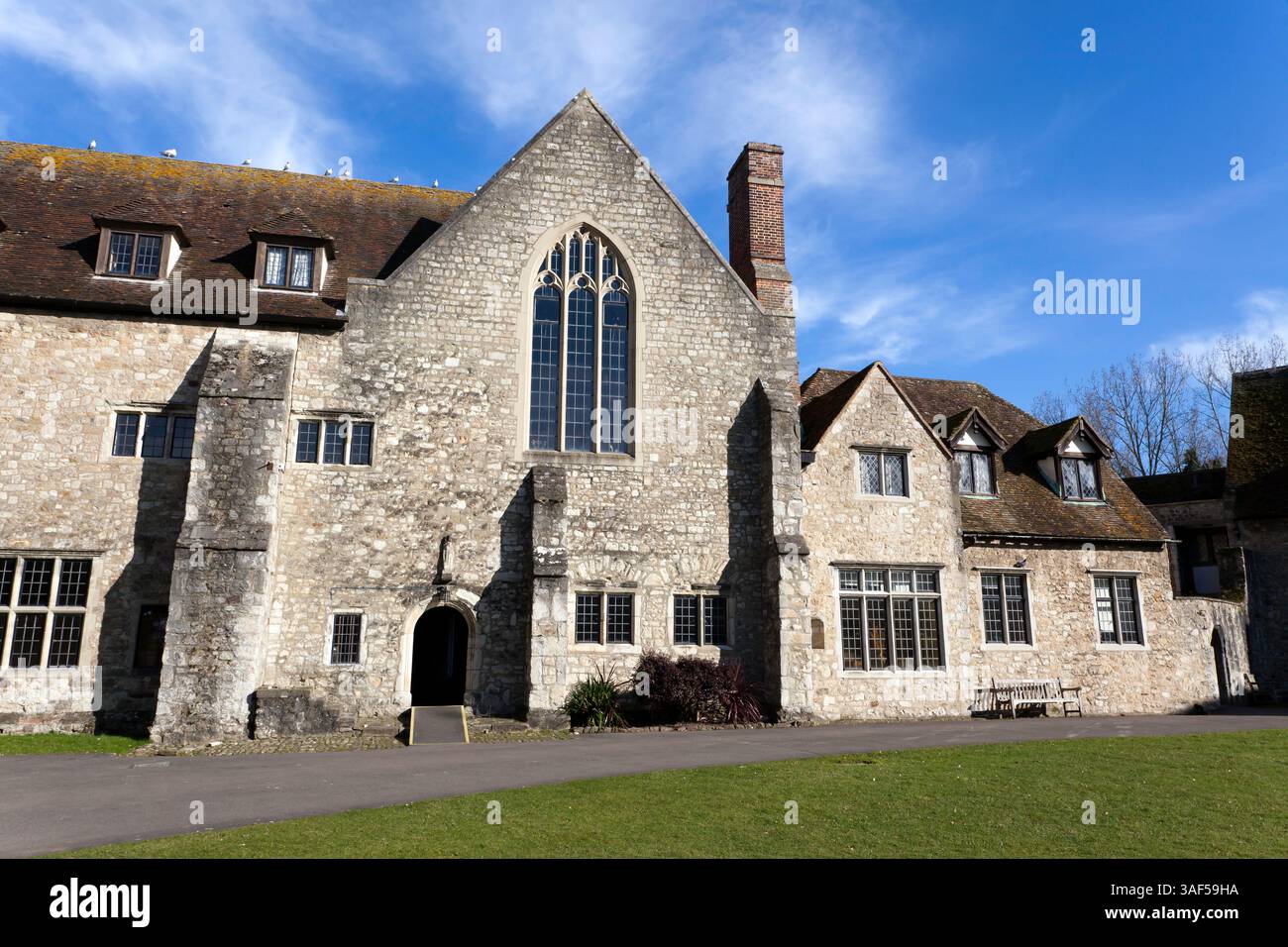 Vista ravvicinata della Priors Hall, nel Great Courtyard presso ''The Friars'', Aylesford Priory, Aylesford, Kent Foto Stock