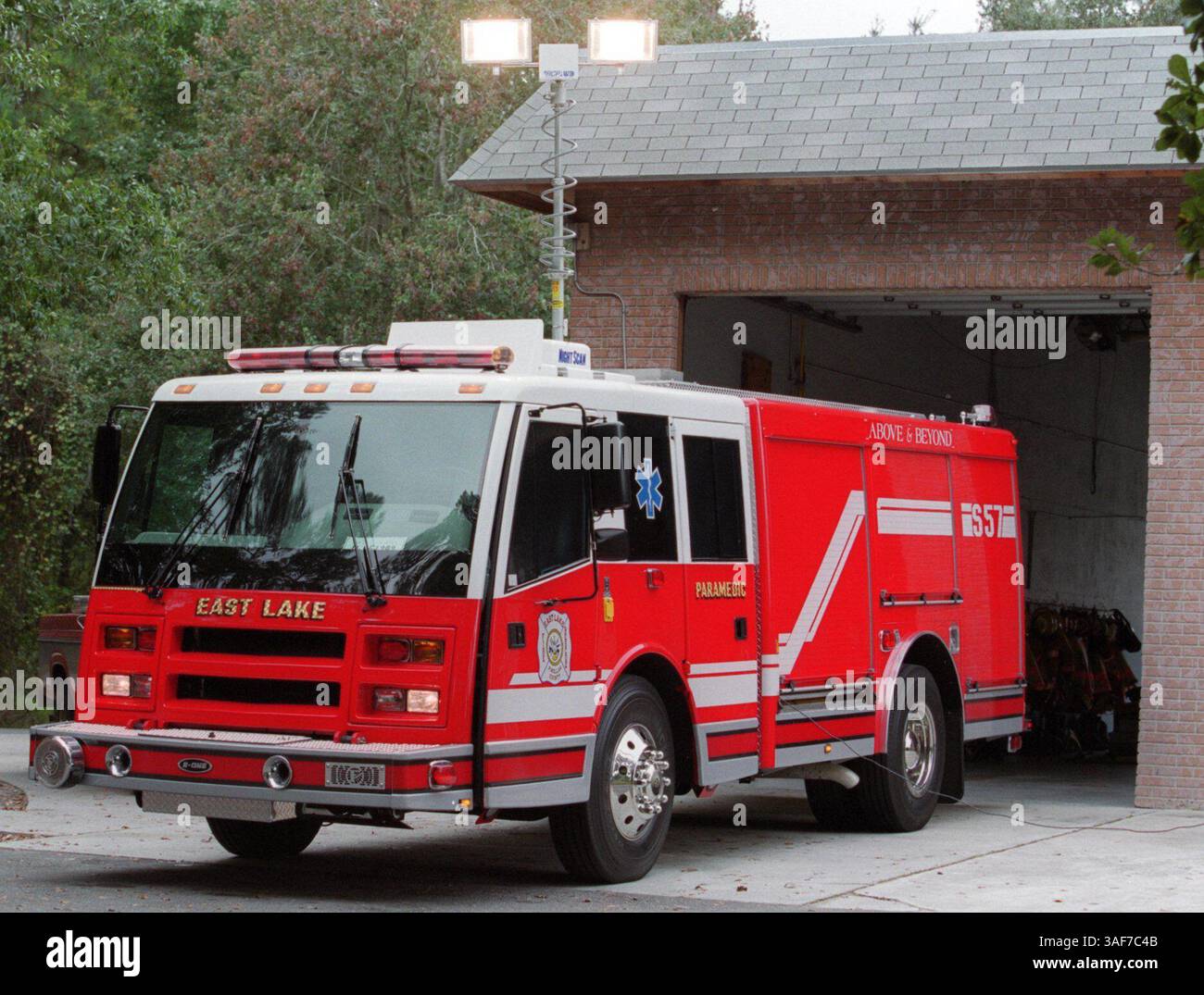 NP.95567.- - CONSEGNA A:. North Pinellas Times..11/24/1999.East Lake.- -. DIDASCALIA INFO: La squadra Daytona del nuovo East Lake Fire Department. The s57 (immagine di credito: St Petersburg Times/ZUMAPRESS.com) Foto Stock